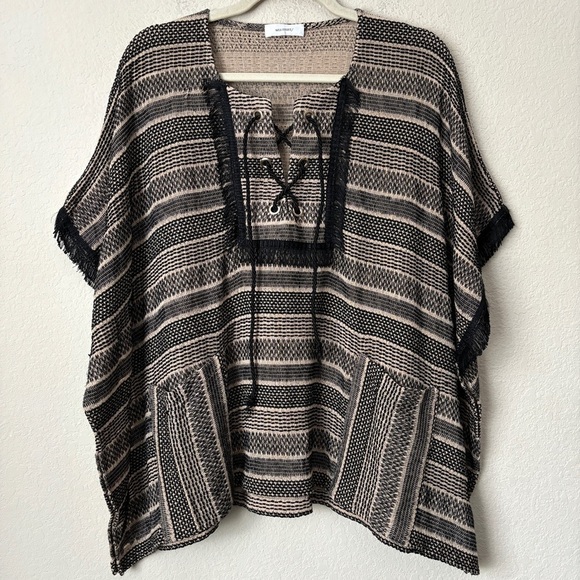 Sita Murt Boho Beachy Fringe Trim Poncho Top - Picture 1 of 11